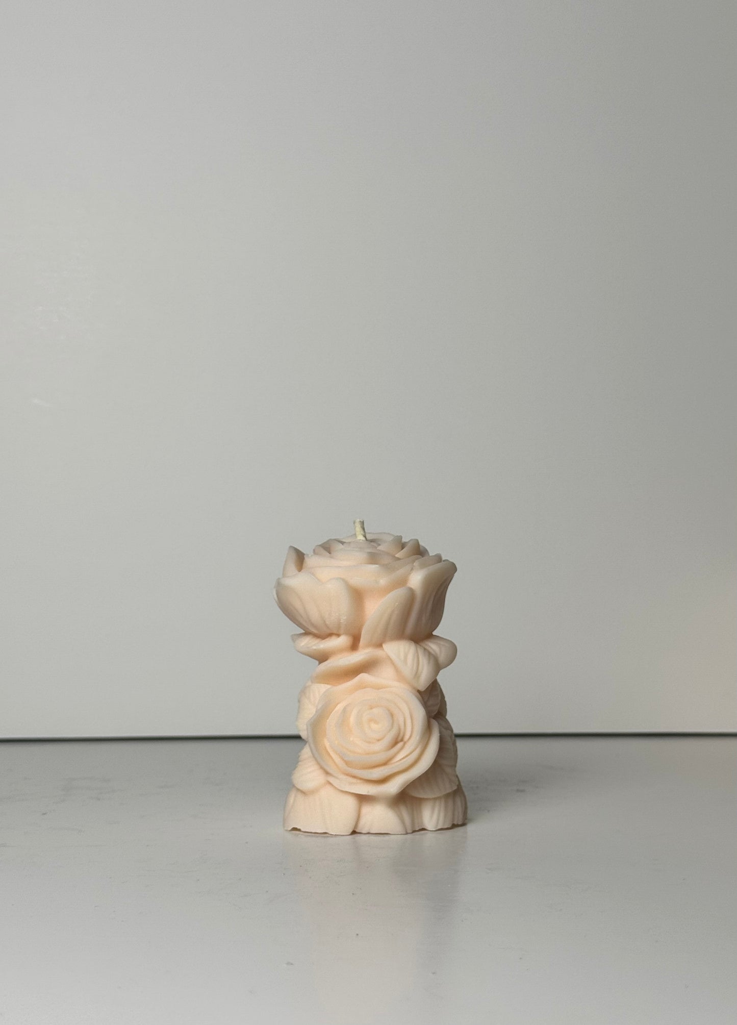 Eternal Rose Pillar